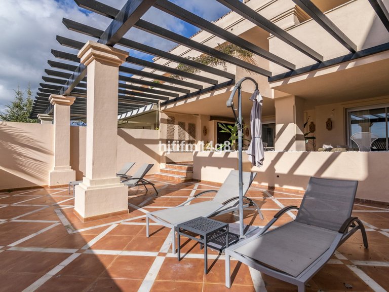 Apartment for Sale in Nueva Andalucía, Malaga 3