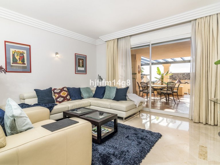 Apartment for Sale in Nueva Andalucía, Malaga 5