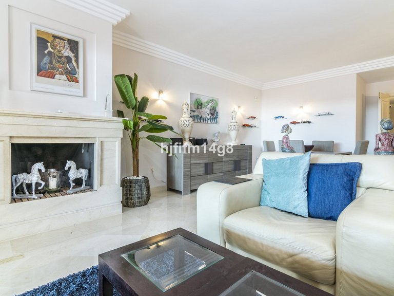 Apartment for Sale in Nueva Andalucía, Malaga 6