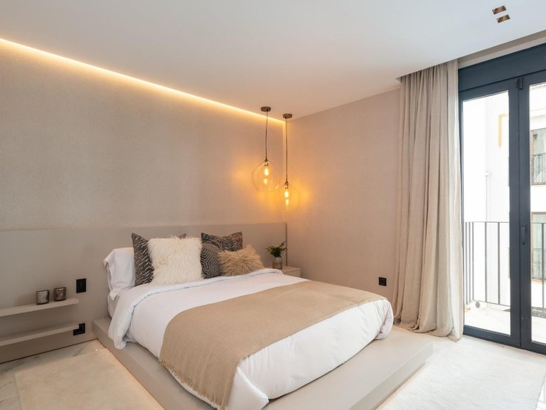 Apartment for Sale in Costa del Sol, Puerto Banús, Malaga 22
