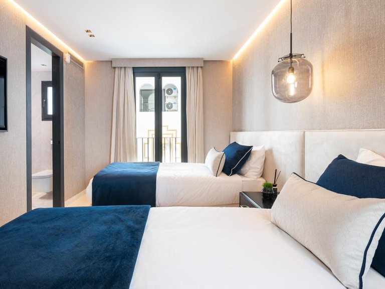 Apartment for Sale in Costa del Sol, Puerto Banús, Malaga 23