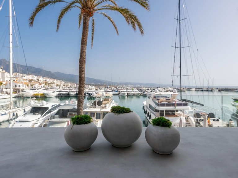 Apartment for Sale in Costa del Sol, Puerto Banús, Malaga 5