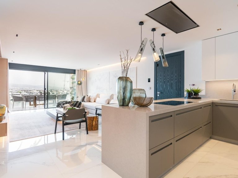Apartment for Sale in Costa del Sol, Puerto Banús, Malaga 6