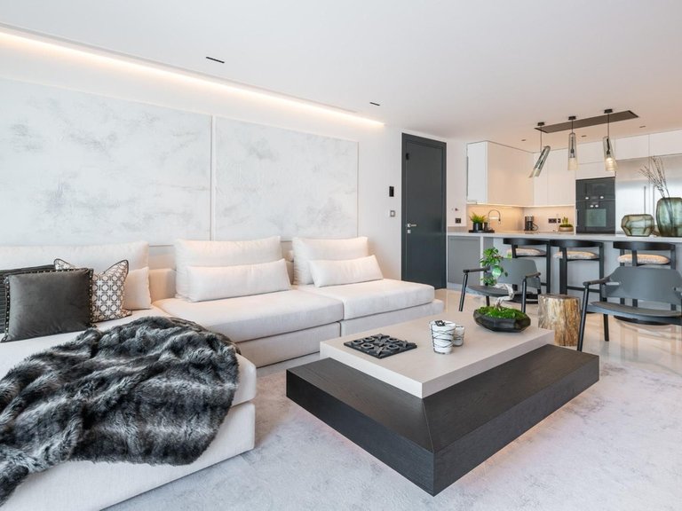 Apartment for Sale in Costa del Sol, Puerto Banús, Malaga 7