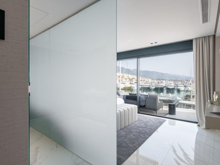 Apartment for Sale in Costa del Sol, Puerto Banús, Malaga 8