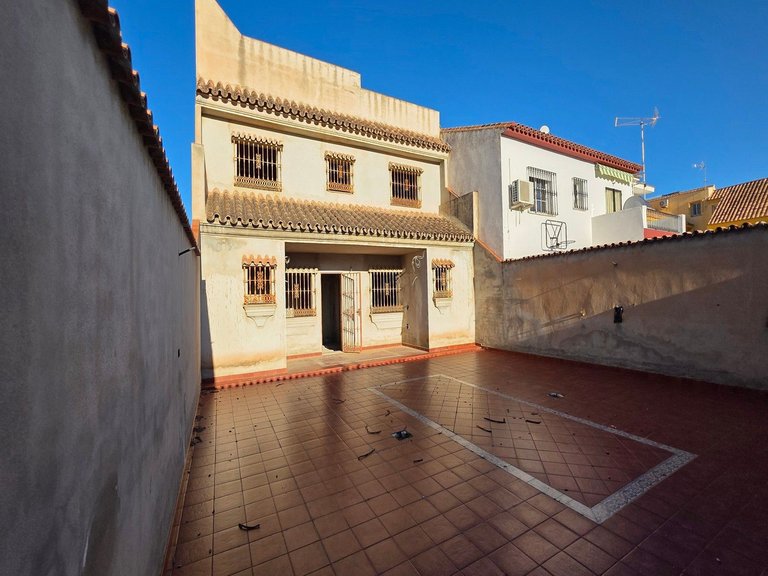 Villa for Sale in Fuengirola, Malaga 2