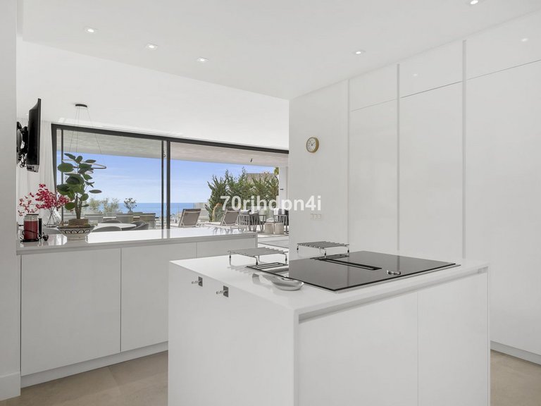 Villa for Sale in Marbella, Malaga 1