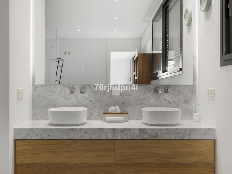 Villa for Sale in Marbella, Malaga 14