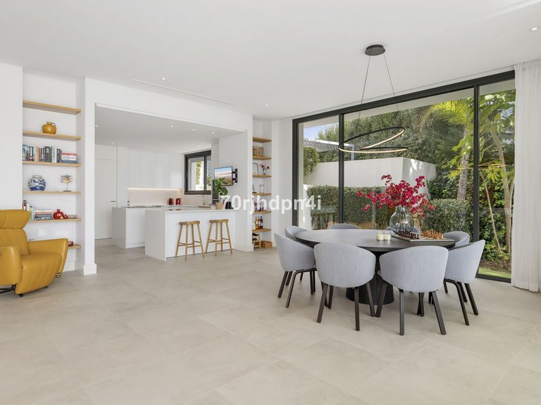 Villa for Sale in Marbella, Malaga 15
