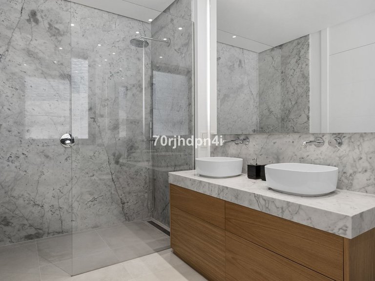 Villa for Sale in Marbella, Malaga 24