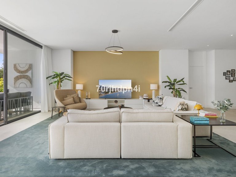 Villa for Sale in Marbella, Malaga 25