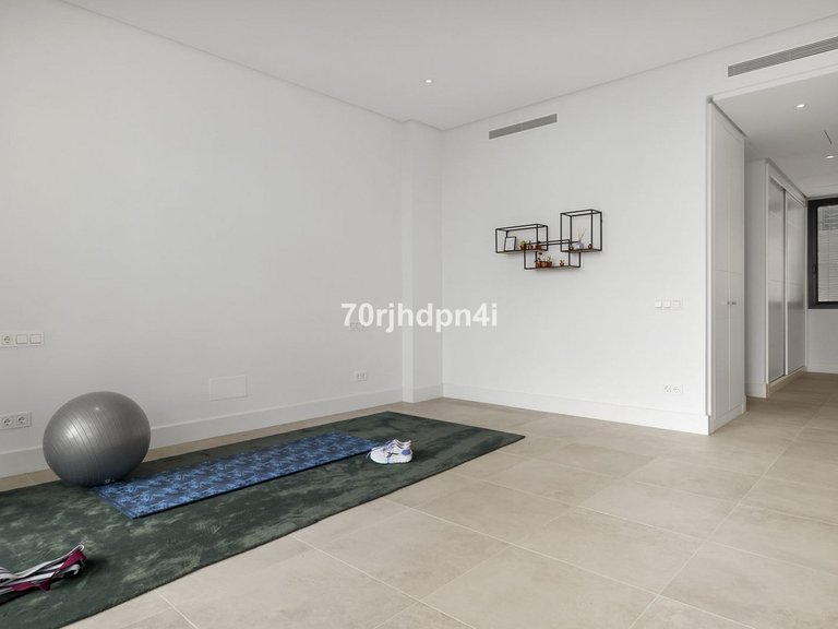 Villa for Sale in Marbella, Malaga 3