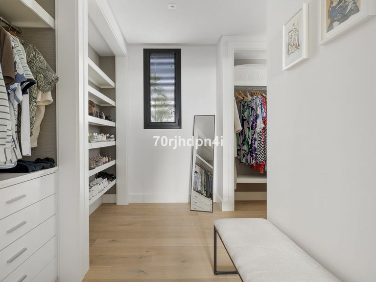 Villa for Sale in Marbella, Malaga 30