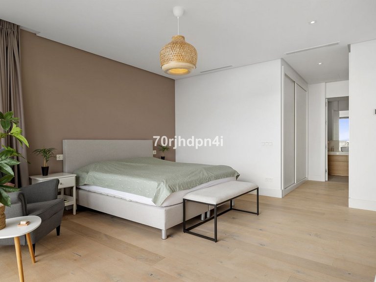 Villa for Sale in Marbella, Malaga 35