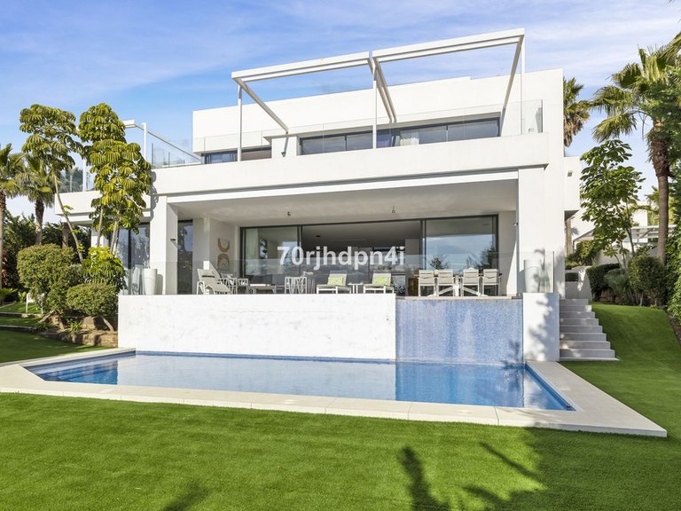 Villa for Sale in Marbella, Malaga 53