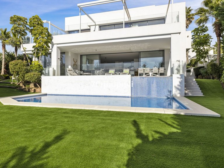 Villa for Sale in Marbella, Malaga 56