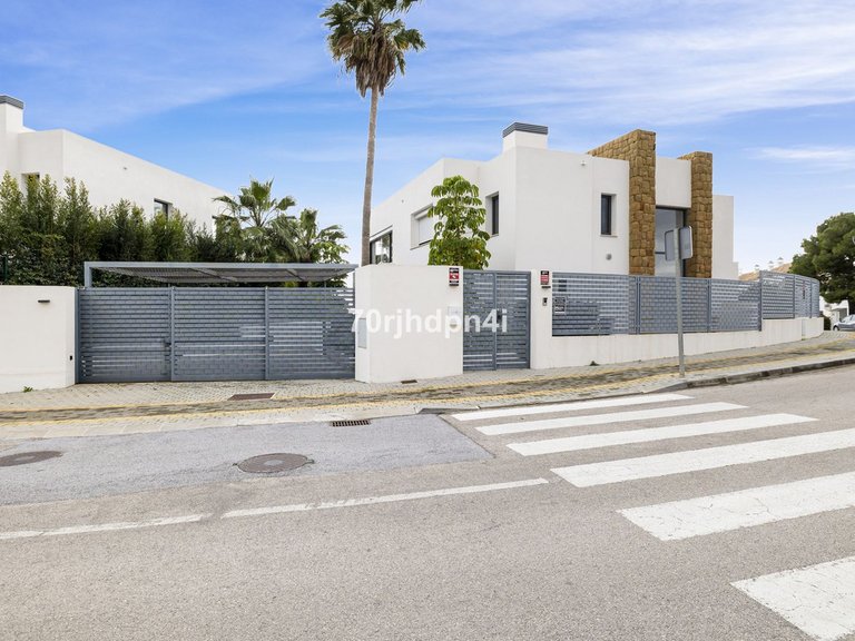 Villa for Sale in Marbella, Malaga 58