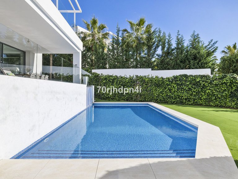 Villa for Sale in Marbella, Malaga 59