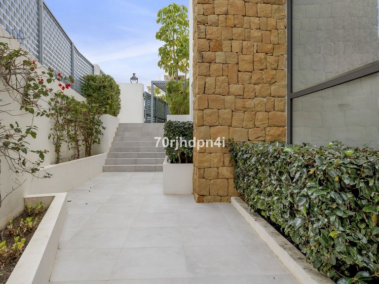 Villa for Sale in Marbella, Malaga 63