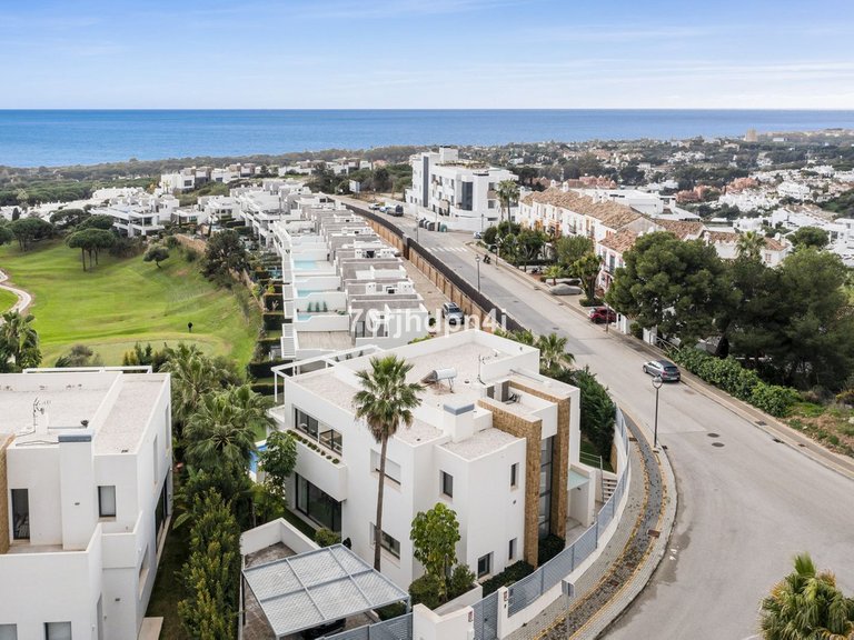Villa for Sale in Marbella, Malaga 68