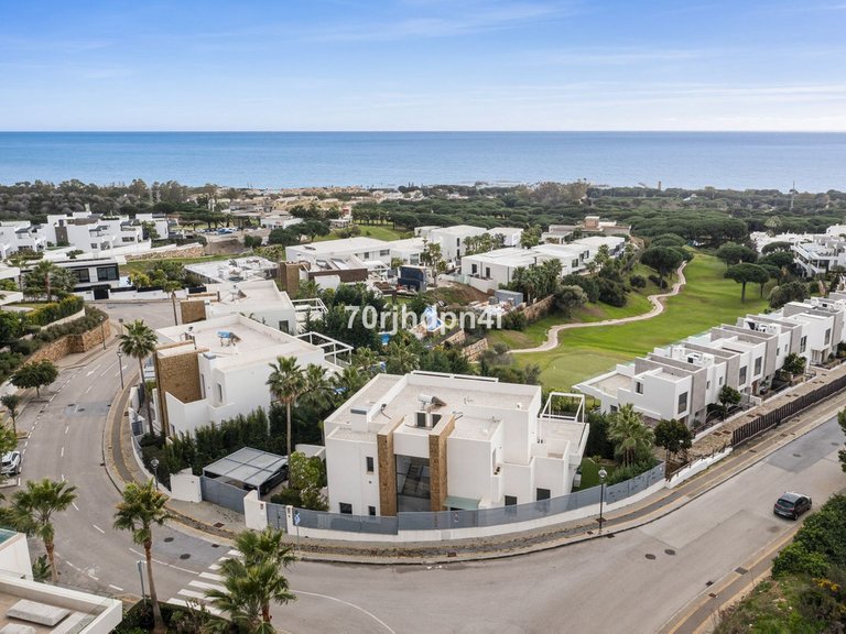 Villa for Sale in Marbella, Malaga 72