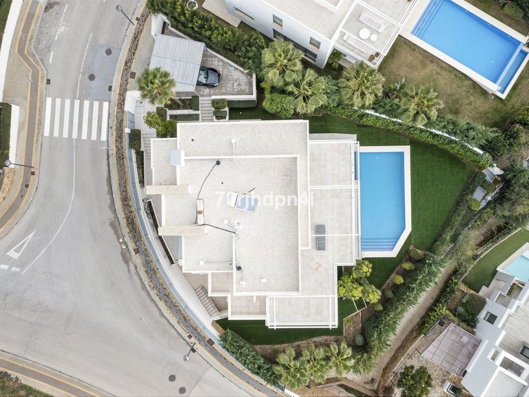 Villa for Sale in Marbella, Malaga 73