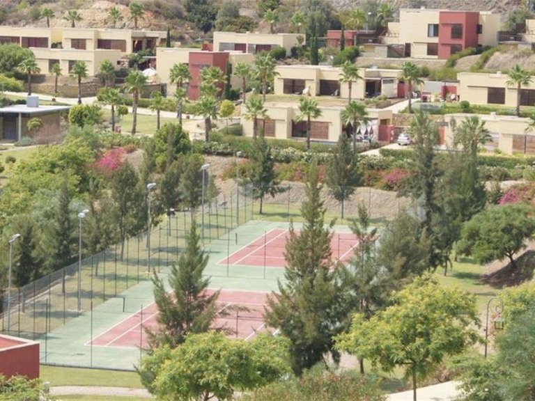 Villa for Sale in Benahavís, Malaga 36