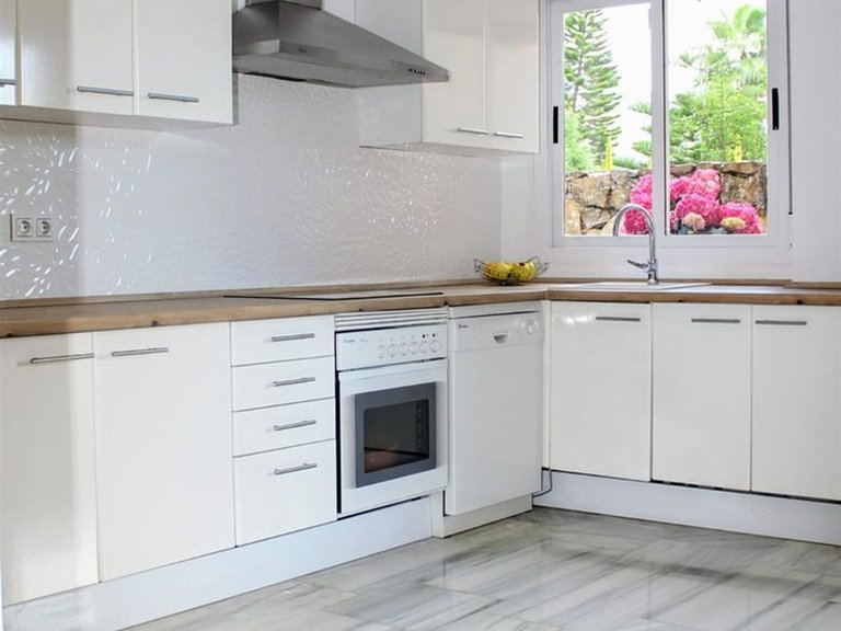 Villa for Sale in Benahavís, Malaga 8