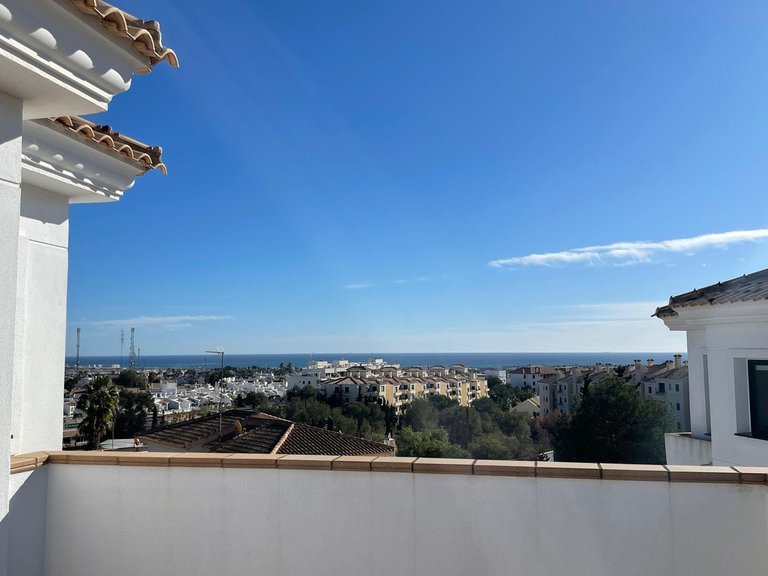 Apartment for Sale in Lomas De Campoamor, Alicante 12