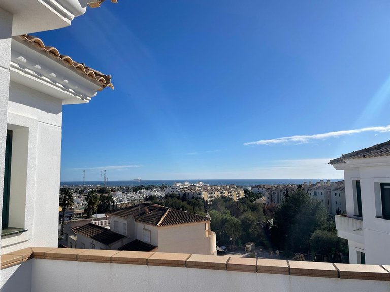 Apartment for Sale in Lomas De Campoamor, Alicante 17