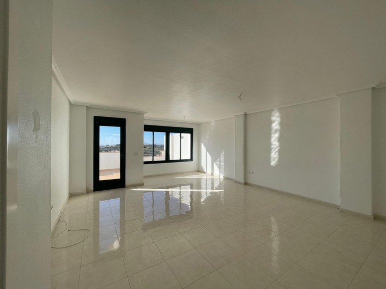 Apartment for Sale in Lomas De Campoamor, Alicante 4