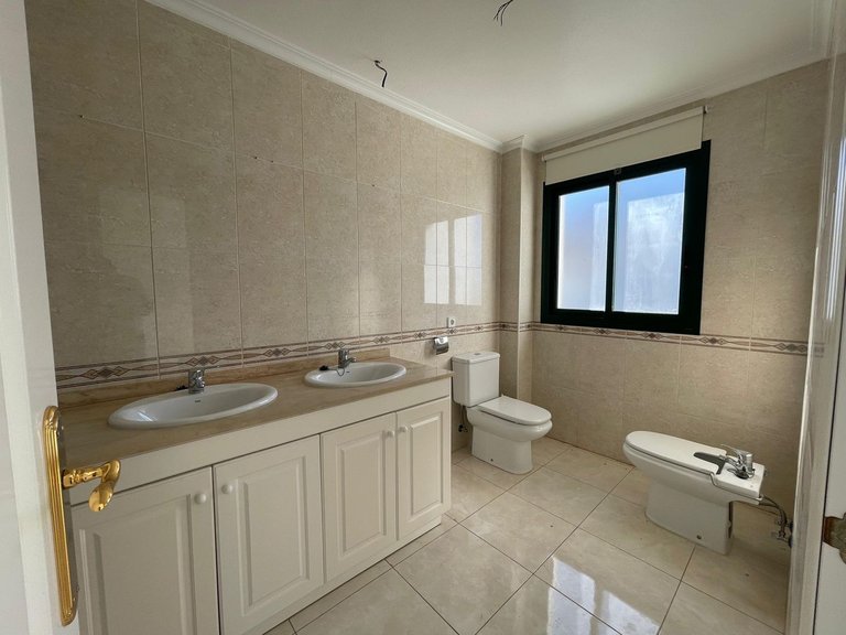 Apartment for Sale in Lomas De Campoamor, Alicante 9