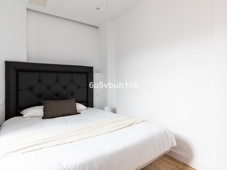 Villa for Sale in Málaga, Malaga 16