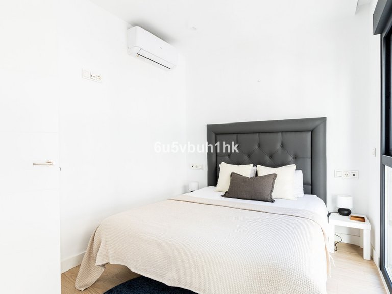 Villa for Sale in Málaga, Malaga 18
