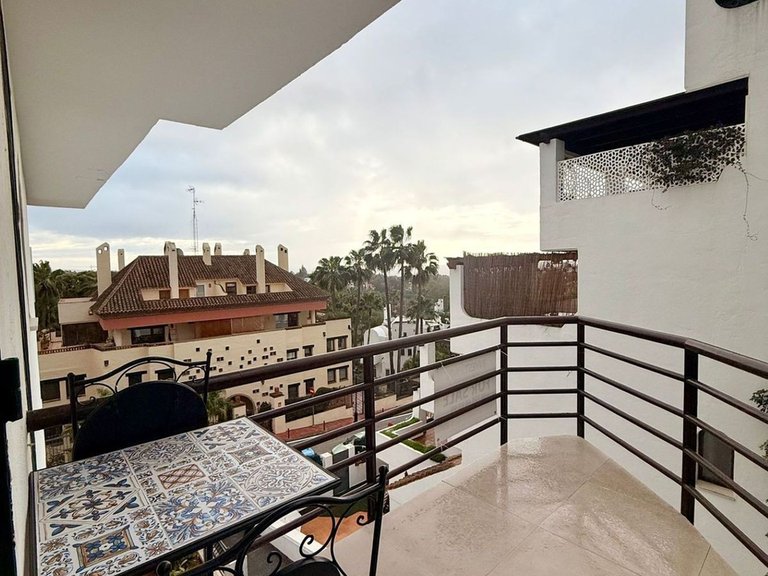 Apartment for Sale in The Golden Mile, Malaga 10