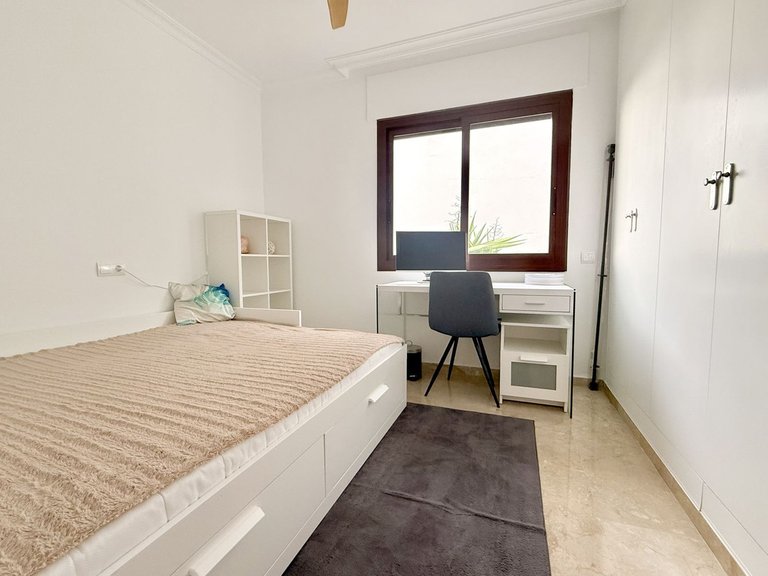 Apartment for Sale in The Golden Mile, Malaga 13