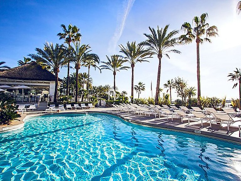 Apartment for Sale in The Golden Mile, Malaga 19