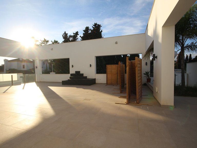 Villa for Sale in Elviria, Malaga 18