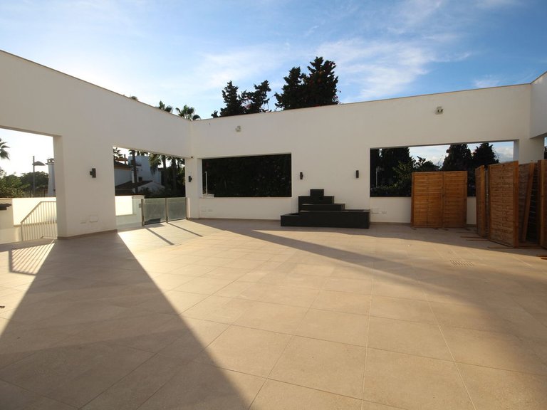 Villa for Sale in Elviria, Malaga 4