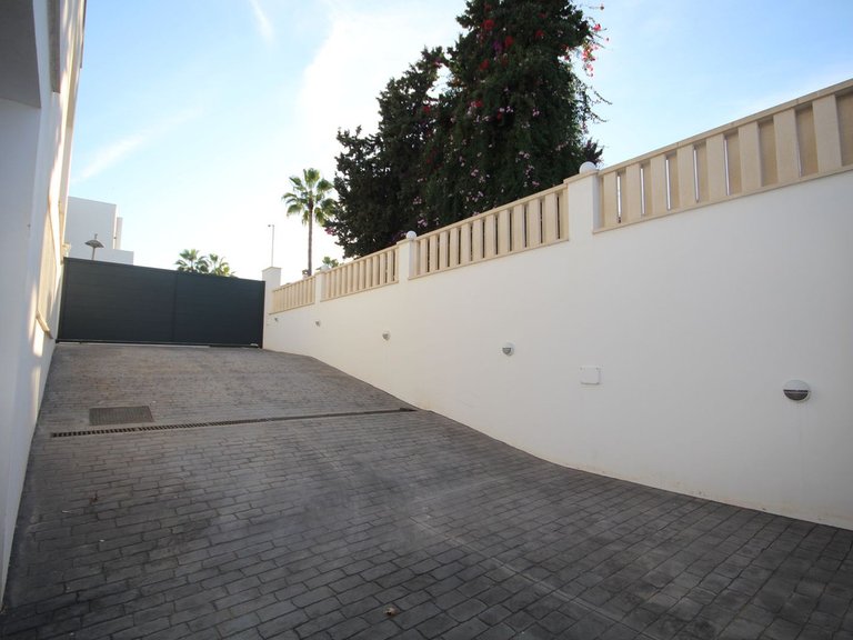 Villa for Sale in Elviria, Malaga 5