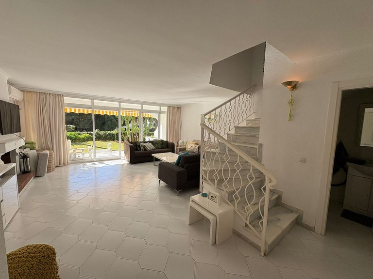 Villa for Sale in Miraflores, Malaga 10