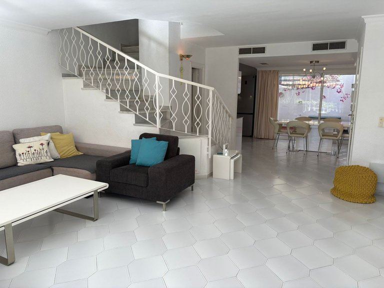 Villa for Sale in Miraflores, Malaga 9