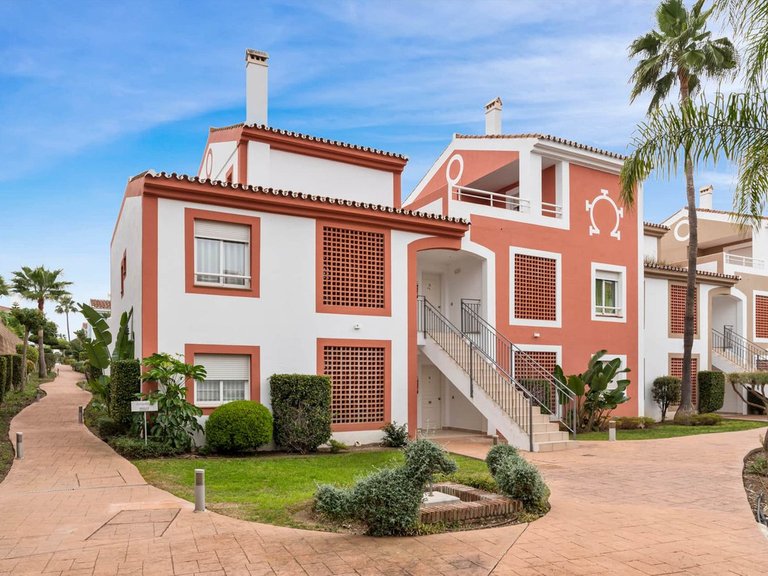 Apartment for Sale in Estepona, Malaga 14