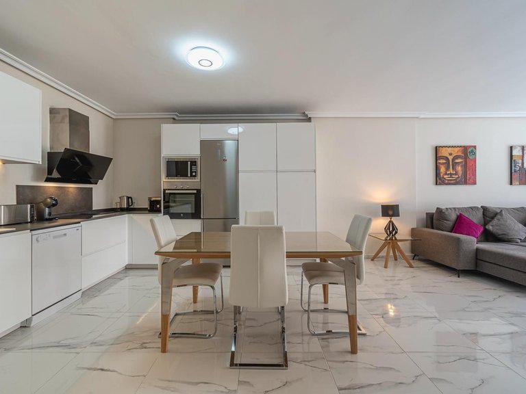 Apartment for Sale in Nueva Andalucía, Malaga 2