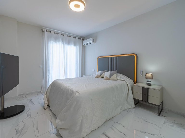Apartment for Sale in Nueva Andalucía, Malaga 5