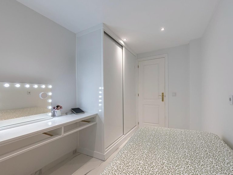 Apartment for Sale in Nueva Andalucía, Malaga 8
