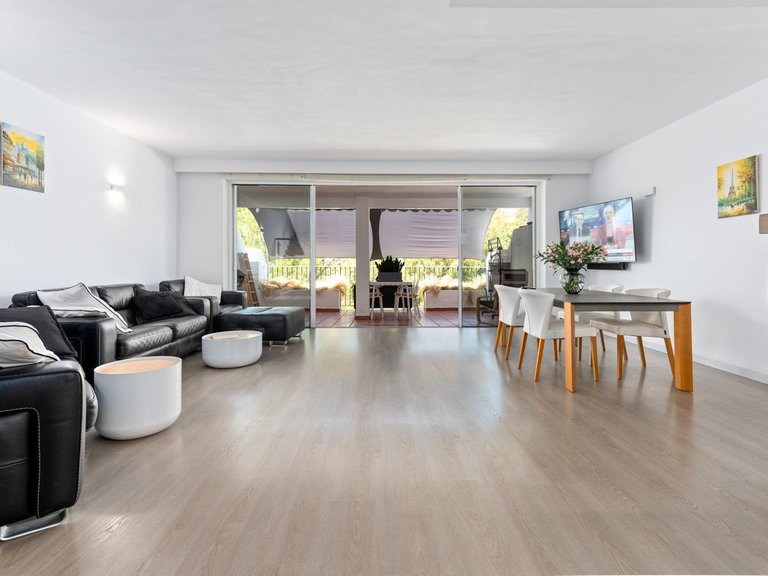 Villa for Sale in La Quinta, Malaga 3