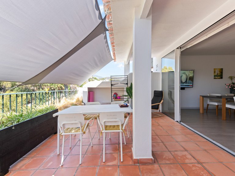 Villa for Sale in La Quinta, Malaga 4