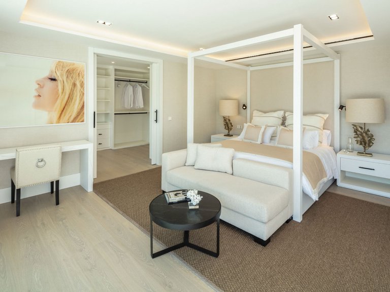 Villa for Sale in Nueva Andalucía, Malaga 21