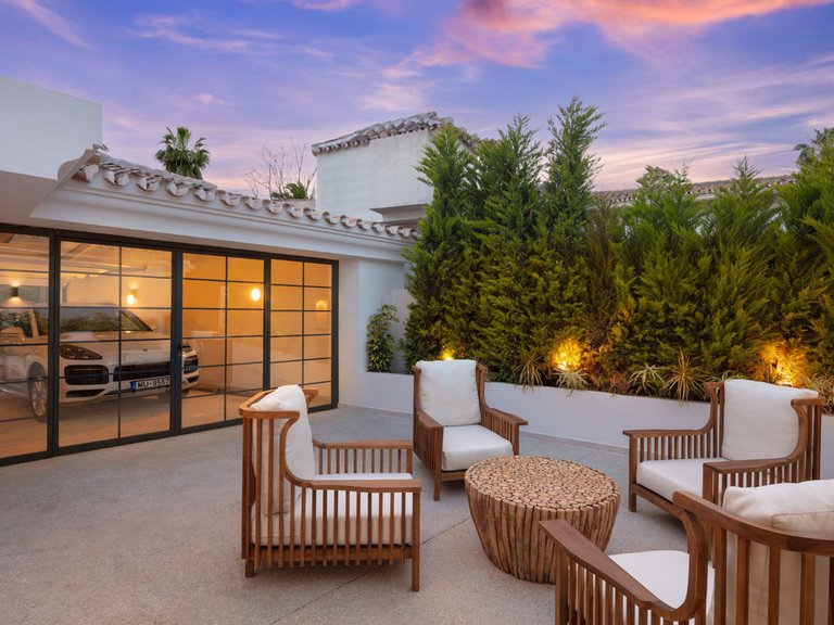 Villa for Sale in Nueva Andalucía, Malaga 33